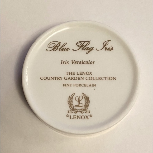 Vintage Lenox Blue Flag Iris Porcelain Trinket Box - Picture 8 of 8